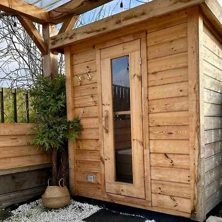 Wellness With Jacuzzi &sauna&private Garden Near Amsterdam 別荘 Vijfhuizen